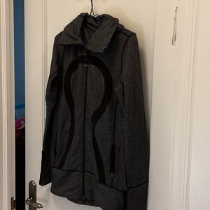 Lululemon Athletica Charcoal and Black Zipped Hoodie Jacket ⭐️